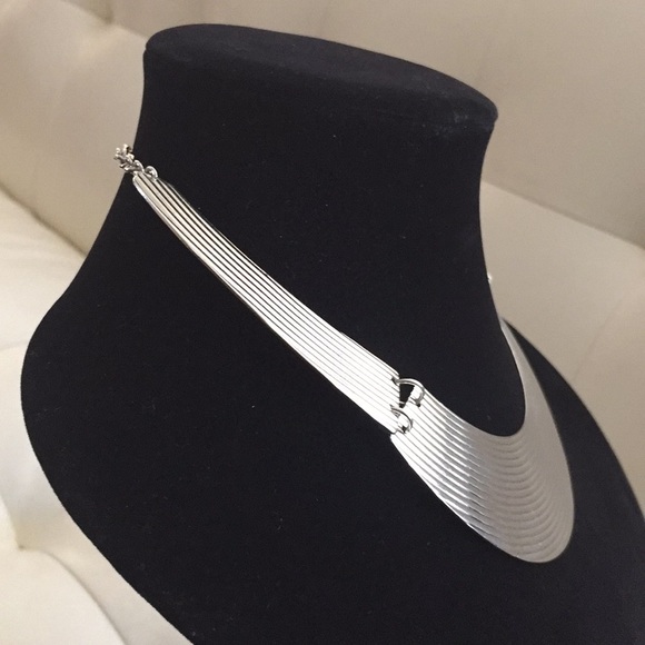 Necklace - Picture 3 of 4